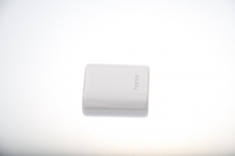 Чехол-зарядка для наушников Honor Flypods White Pro (Белый) 1