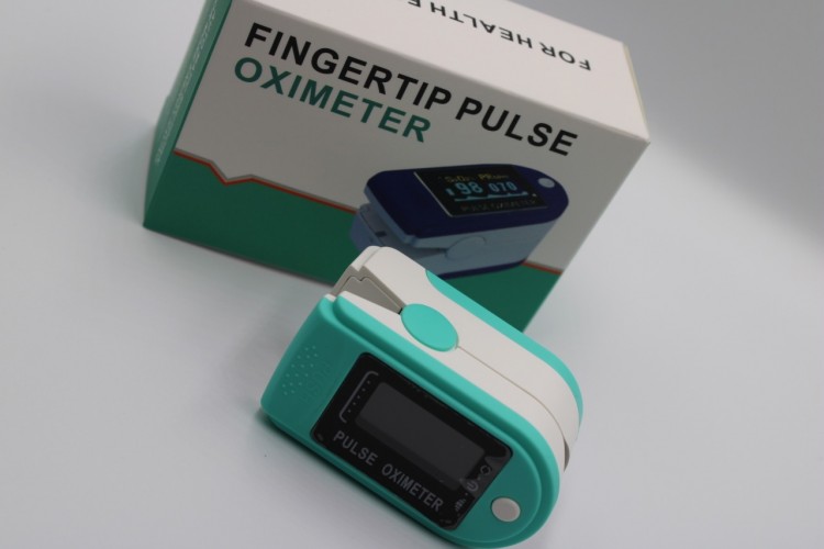 Цифровой пульсоксиметр Fingertip Pulse Oximeter Mint (Мятный) 2