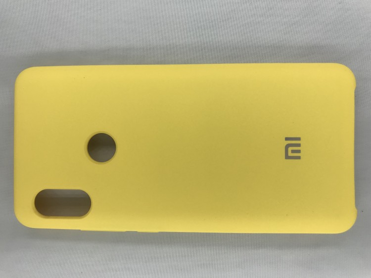 Чехол накладка с логотипом Mi для Xiaomi Mi A2 (Желтая) 1