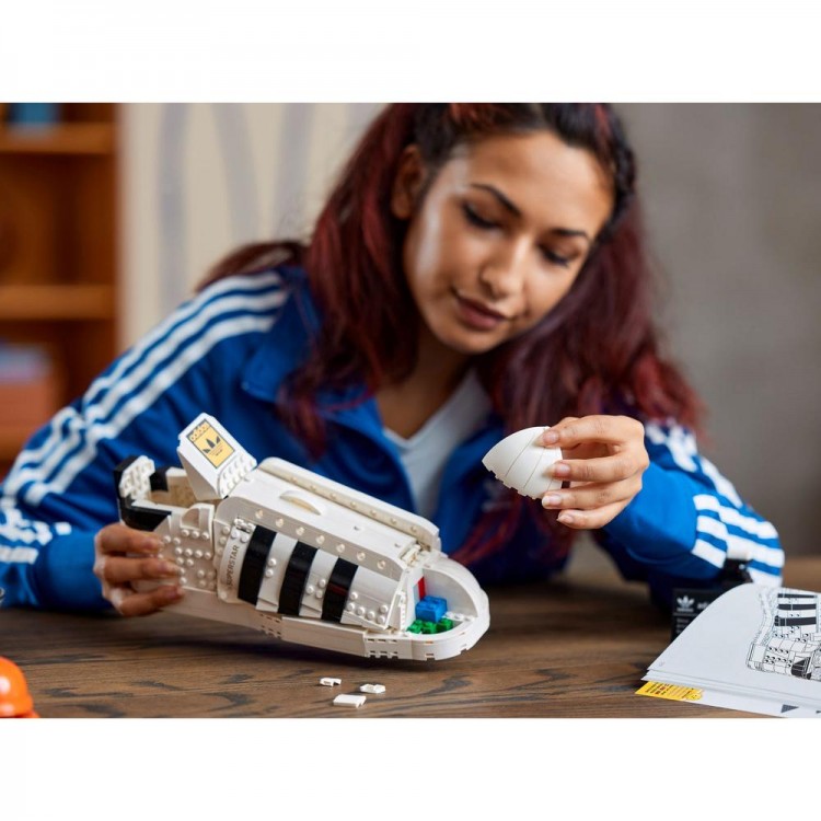 LEGO Creator Expert "Кроссовок adidas Originals Superstar" 10282 10