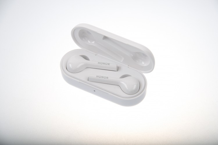 Чехол-зарядка для наушников Honor Flypods Youth Edition White 2
